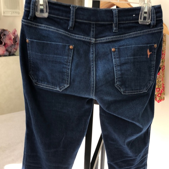 MiH Jeans: Paris Mid-Rise Cropped Slim Leg - Picture 3 of 3